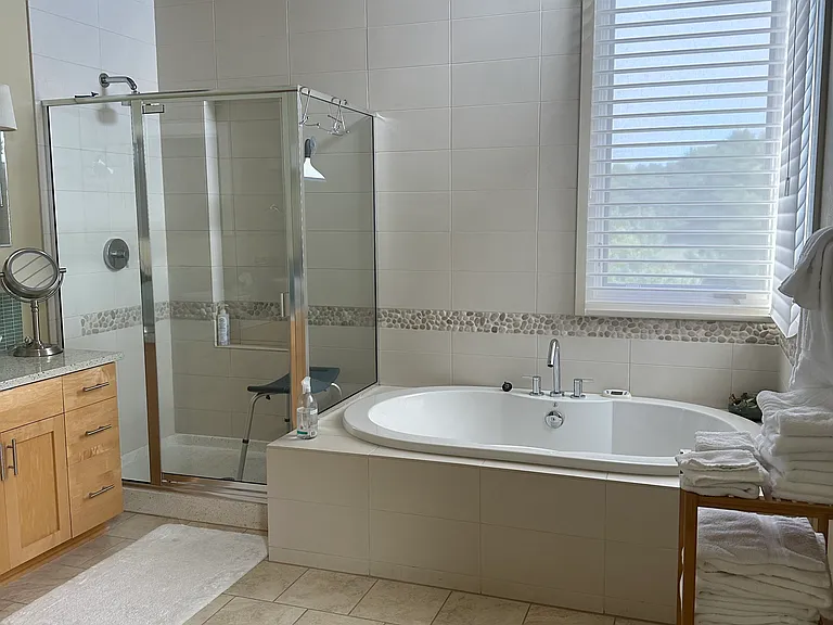 2723 Colony Cir — Photo 16