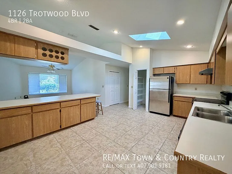 1126 Trotwood Blvd — Photo 10