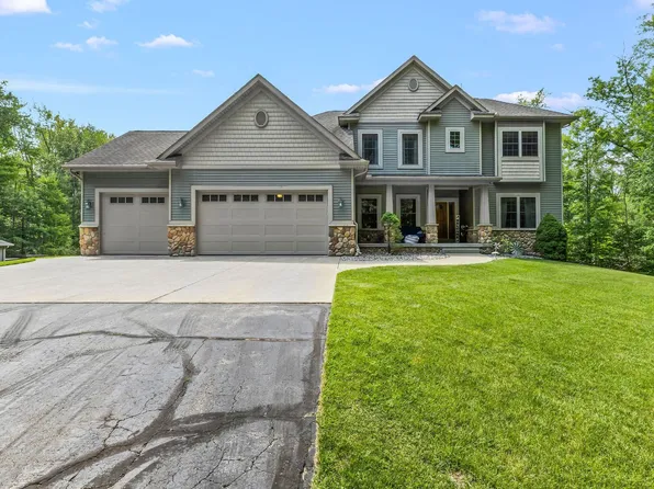 1566 E Shearer Rd, Hope, MI 48628