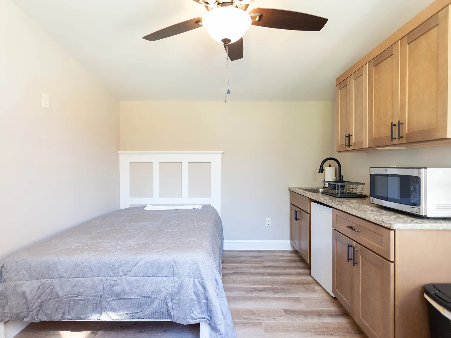 Studio, 144 sqft, $750 — Photo 2