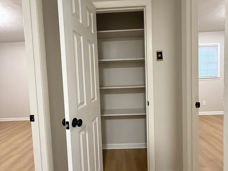 241 Kenmore Dr — Photo 19