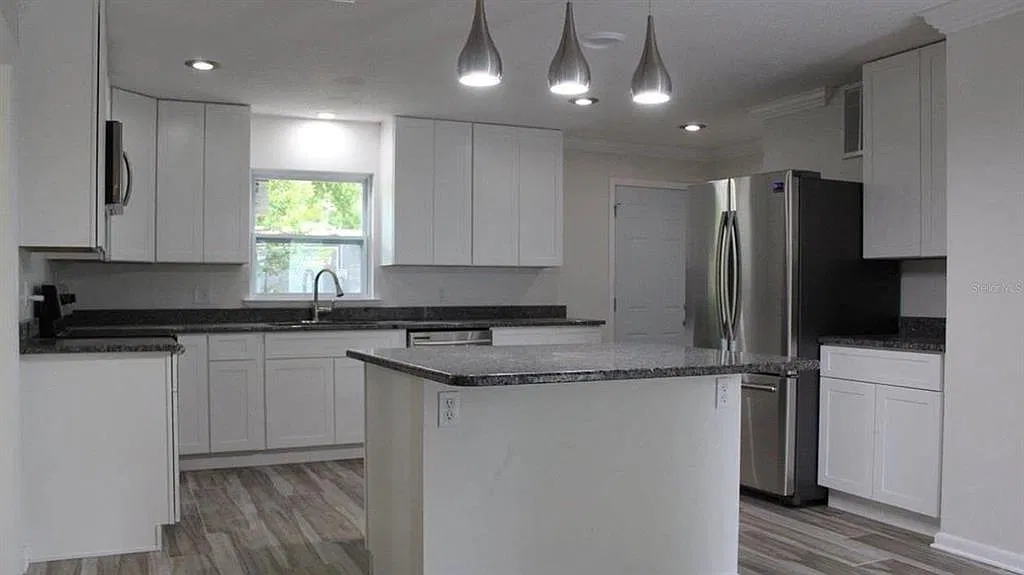 3 bed, 2.5 bath, 1812 sqft, $2,650 — Photo 4