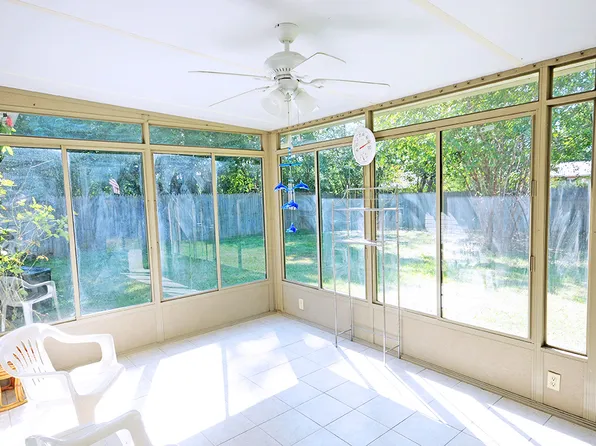 213 Lavergne Ln, Virginia Beach, VA 23454