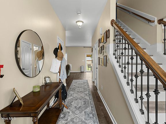 5th image of 202 Maidstone Drive