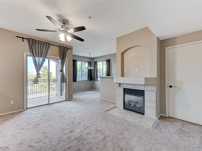 9050 W Warm Springs Rd #2094 — Photo 2