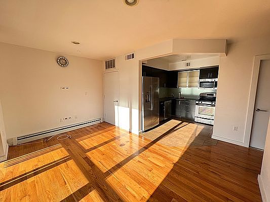 5th image of 46-01 Greenpoint Ave #3C