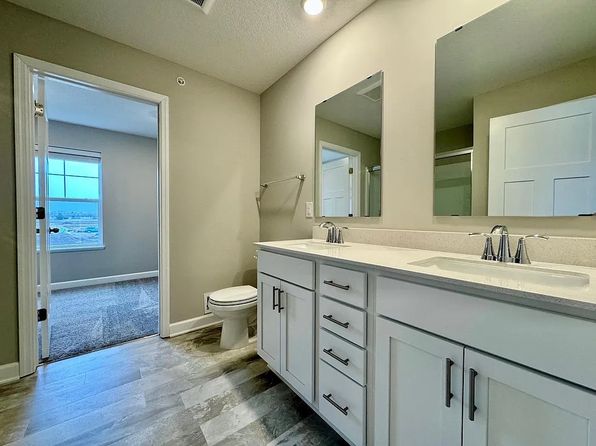 8734 Parkington Ave NE