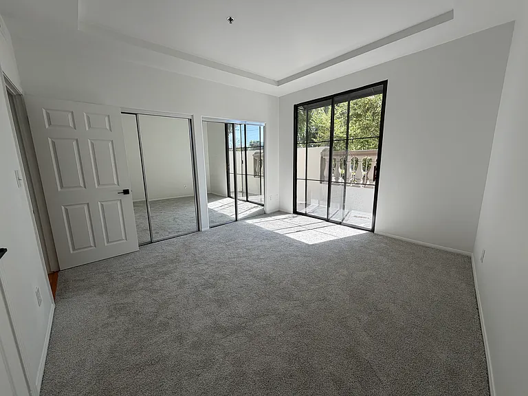 16101 W Sunset Blvd — Photo 10