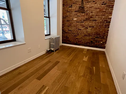 Rented by J PRESTON AND ASSOCIATES INC | media 19