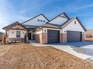 2309 Creekview Trl, Moore, OK 73160