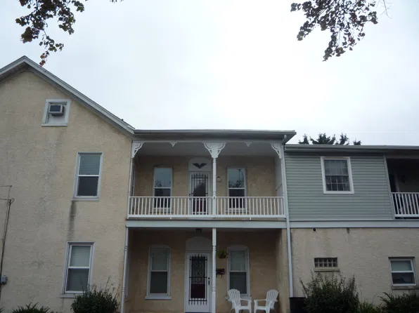 65 S 2nd St APT 2, Emmaus, PA 18049