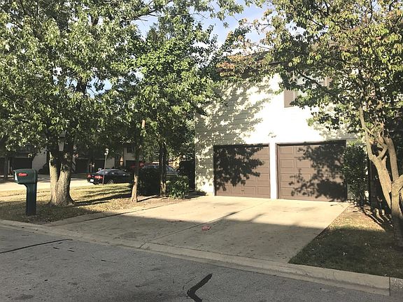 2nd image of 282 Old Elm Dr