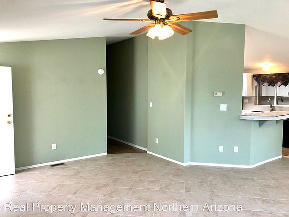3rd image of 2671 E Philip Cir