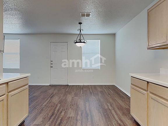 4th image of 333 Daisy Ln