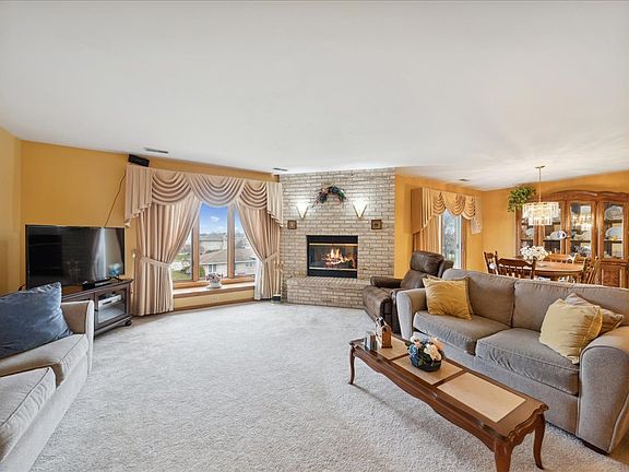 4th image of 15720 Lake Hills Ct Unit 2N