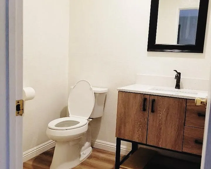 379 Stanford Ct — Photo 8