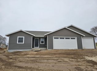 11447 Monteville Ct, Trempealeau, WI 54661