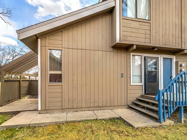 1040 Driftwood Dr — Photo 16