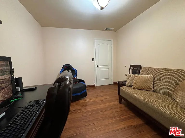 6550 Van Noord Ave — Photo 16