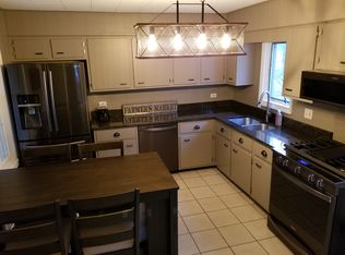 440 Spring Ave, Naperville, IL 60540