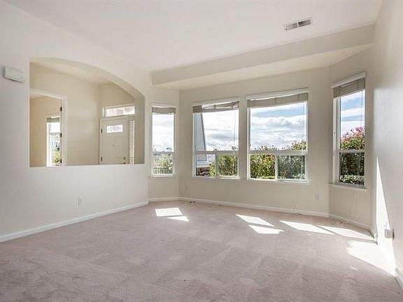 5th image of 9001 Village View Dr