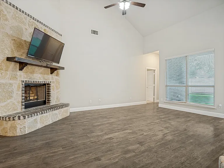 3406 Herron Dr — Photo 4