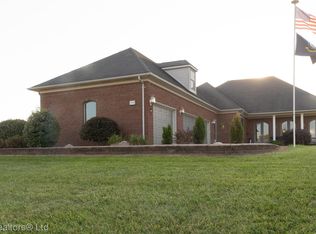 9769 Fawnwood Dr, Carleton, MI 48117