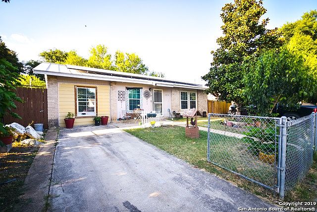 1st image of 2619 Gibbens St