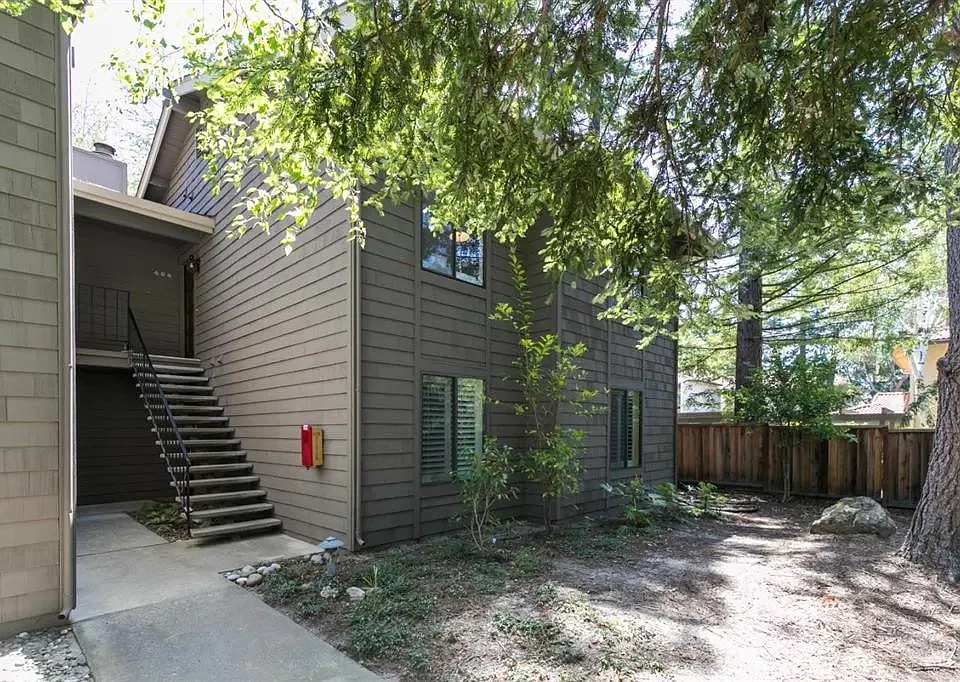 311 Bean Creek Rd #402