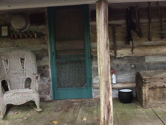 4th image of 741 Adams Ln
