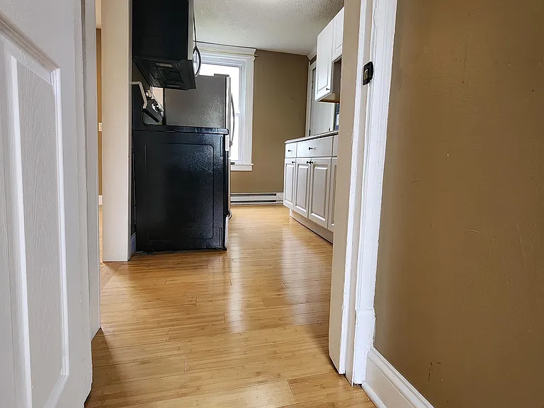 46 Willis St #3 — Photo 8