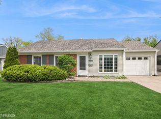 10228 Hawthorne Dr, Orland Park, IL 60462