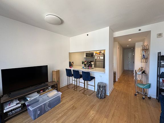 5th image of 70-71 Christopher Columbus Dr #2412