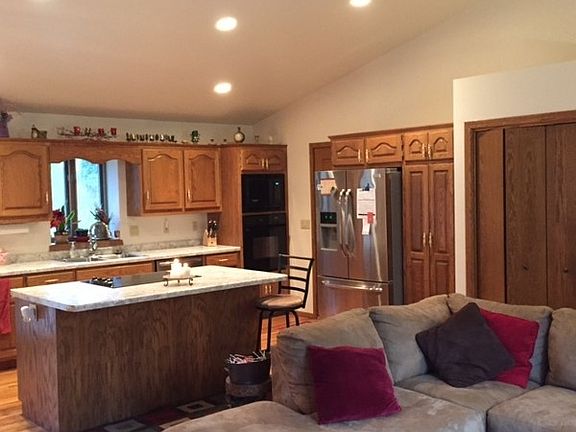 3rd image of 5997 Dennis Dr