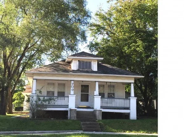 709 E Main St, Urbana, IL 61802