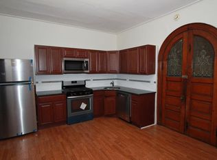 4328 Pine St #1R, Philadelphia, PA 19104