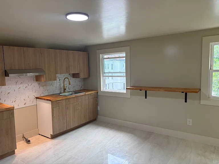 358 Orchard St #3 — Photo 4