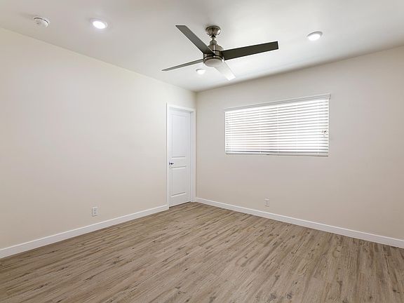 5th image of 336 S Norton Ave #305