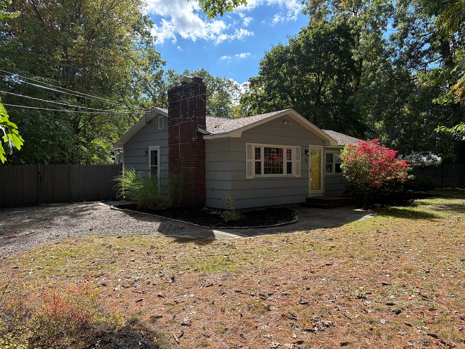 3 bed, 1089 sqft, $3,300 — Photo 1