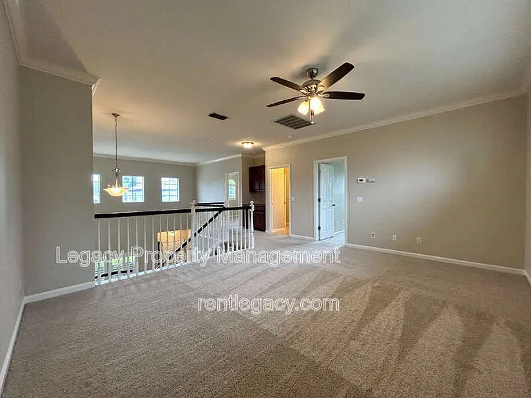 523 Cascade Dr — Photo 18