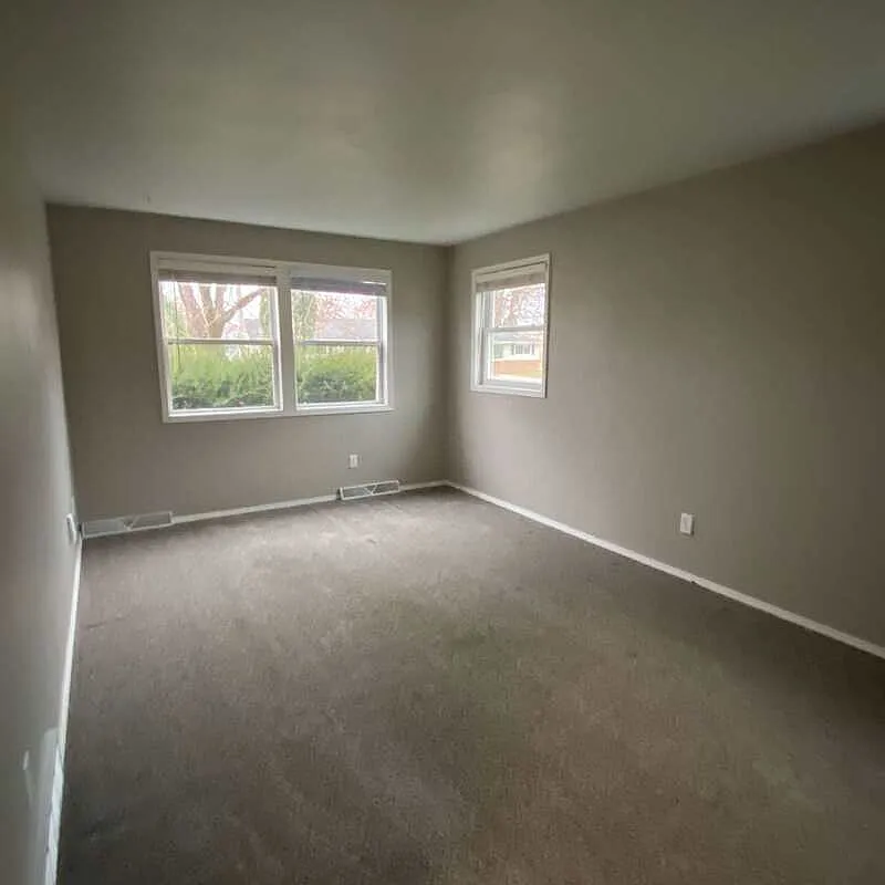 2 bed, 1.0 bath, $925 — Photo 4