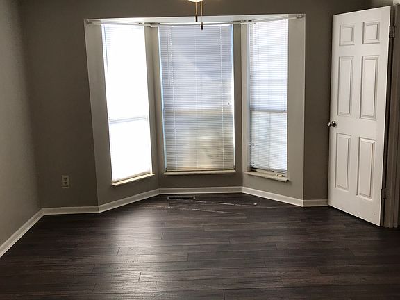 2nd image of 1432 Overton Ln