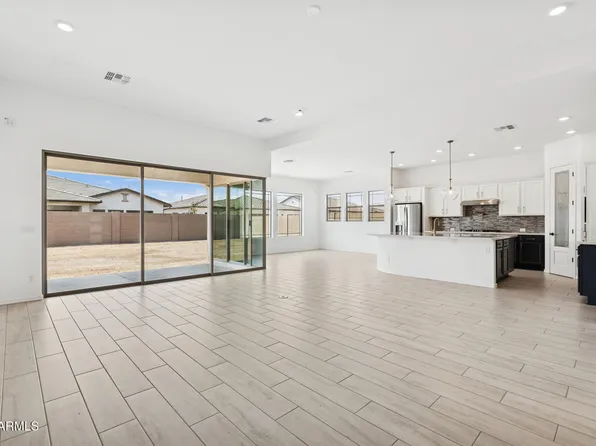 12323 W LUXTON Lane, Avondale, AZ 85323