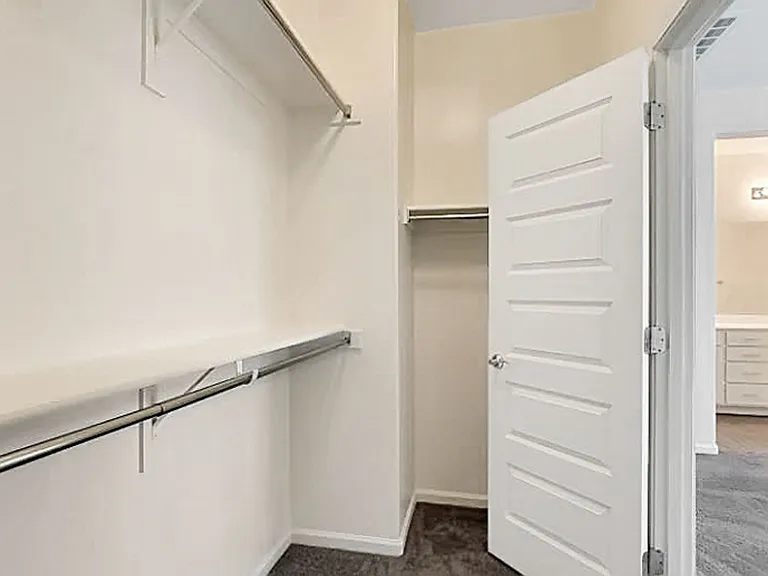 15733 W Polk St — Photo 27
