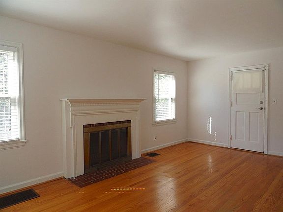 4th image of 6909 Shamrock Ave