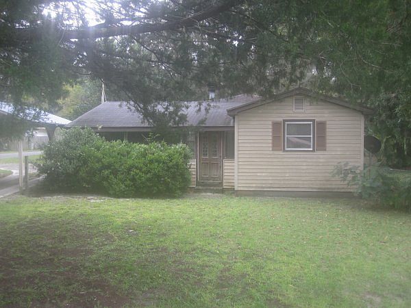 1st image of 639 NE 118th St