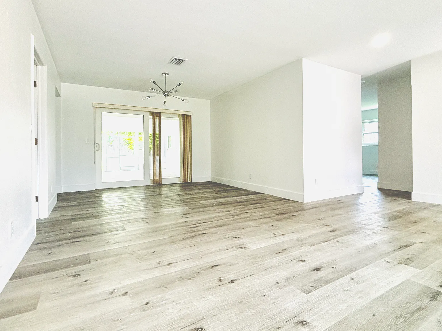 3 bed, 1918 sqft, $4,600 — Photo 4