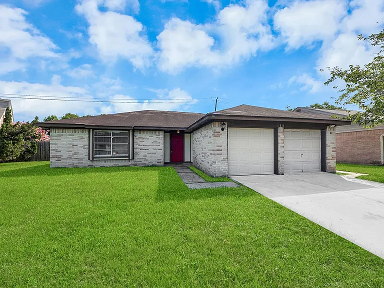 1911 Hammerwood Dr — Photo 6