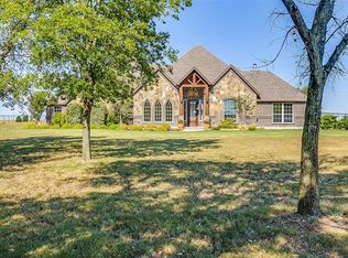 105 Rattling Antler Ct, Azle, TX 76020