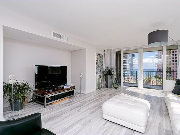 5th image of 2200 NE 33rd Ave APT 9K
